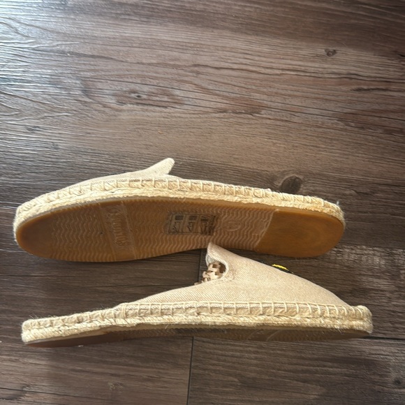 Soludos Bees Beaded Mule Espadrille - Picture 13 of 16